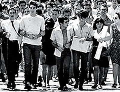 A Passeata dos Cem Mil foi um dos pontos altos do cenário político e social brasileiro em 1968.